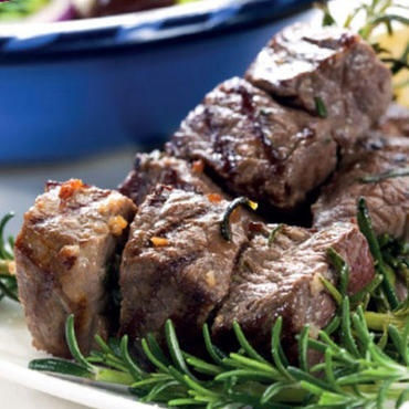 Brochettes d'agneau au romarin Brochettes d'agneau au romarin