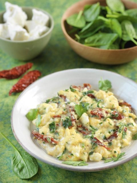 Brouillade fromage de brebis et tomates séchées - Recette à Prix Engagés Mai 2023