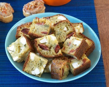 CAKE SALE CHORIZO, FETA ET HERBES FOLLES CAKE SALE CHORIZO, FETA ET HERBES FOLLES