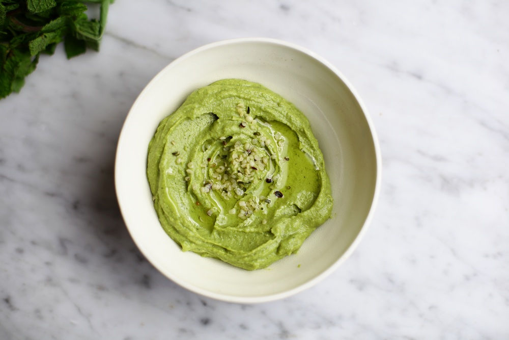 Houmous de courgette crue à la purée de noix de cajou Houmous de courgette crue à la purée de noix de cajou