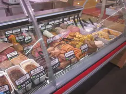 charcuterie-traiteur-bio-3-magasin-bio-biocooop-cholet.webp