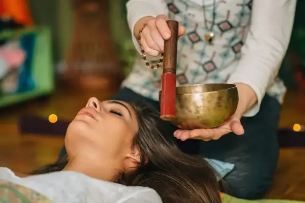 Séance collective gratuite de relaxation vibratoire aux bols tibétains