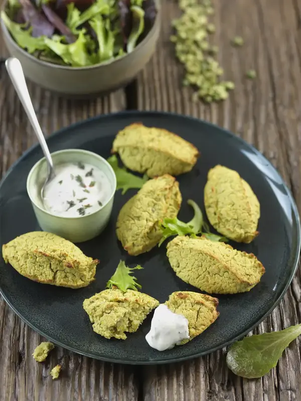 Croquettes de pois cassés  et sauce crémeuse