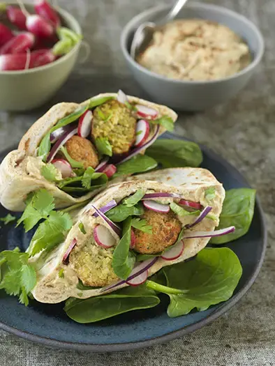 Pain pita aux falafels et humous maison