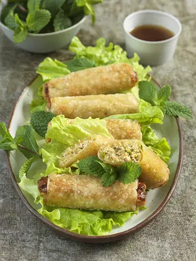 Nems au tofu fumé et champignons